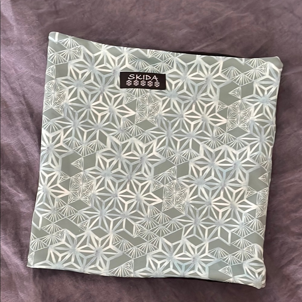 Skida Geometric Patterned Neck Gaiter